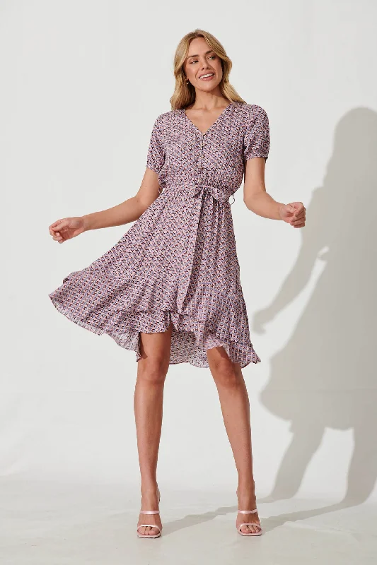 Hot Deal Magari Dress In Blush Geometric Print