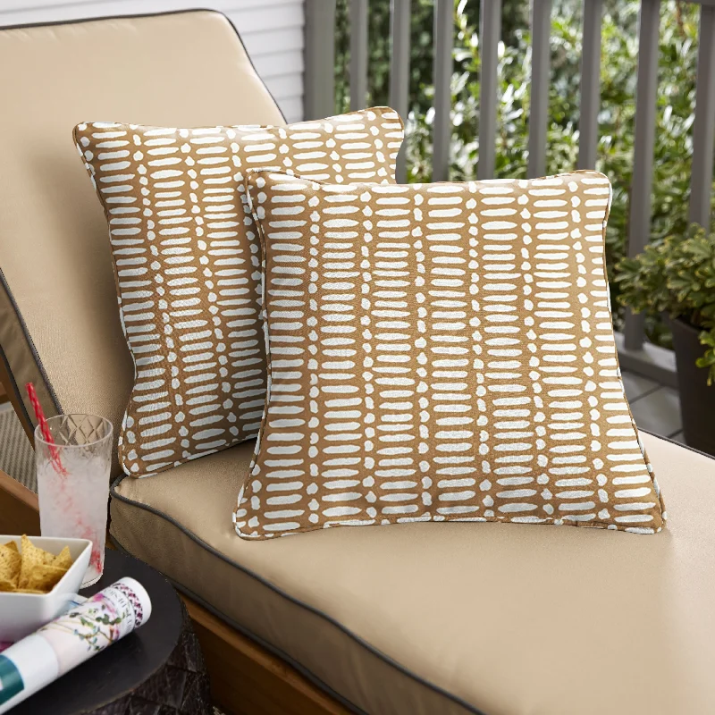 Sorra Home Deja Stucco Indoor/Outdoor Corded Square Pillows (Set of 2)