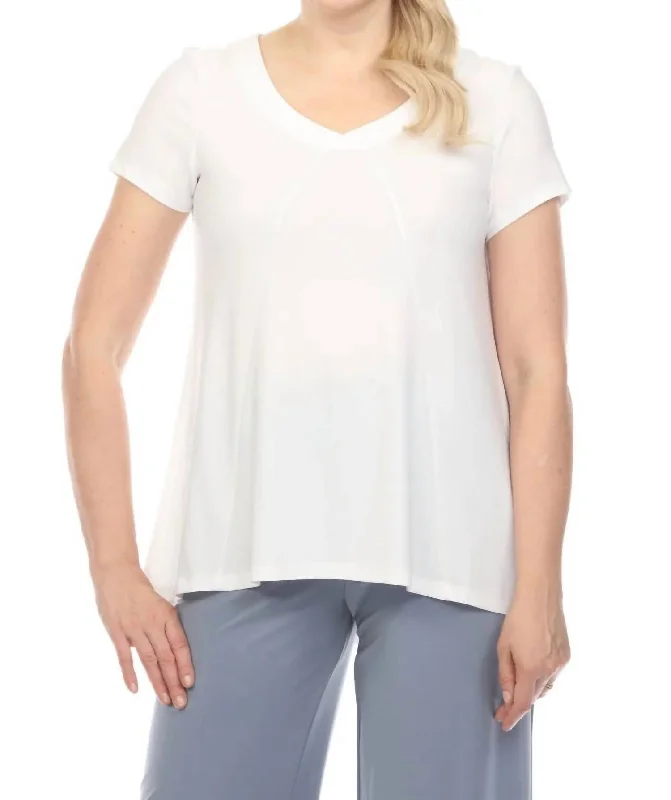 Loose Fit V-Neck Top In Vanilla